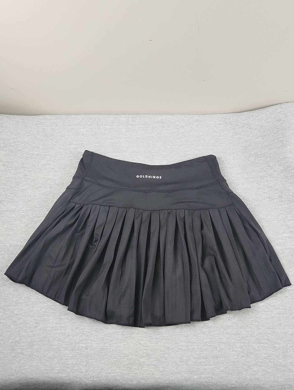 Gold Hinge Black Pleated Active Skirt